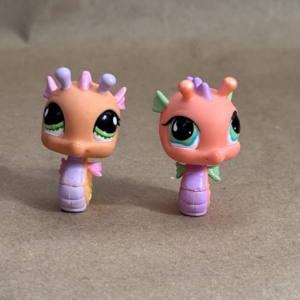 Littlest Pet Shop 2009 #1314 & #802 Seahorses Orange Blue Green Eyes LPS
